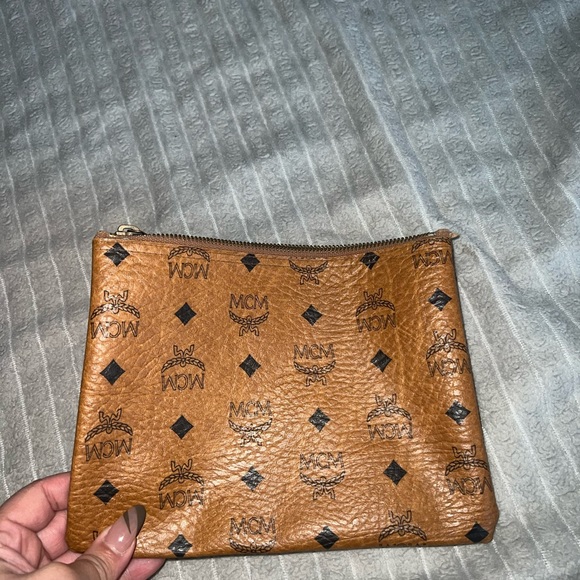 MCM clutch bag - Picture 5 of 6